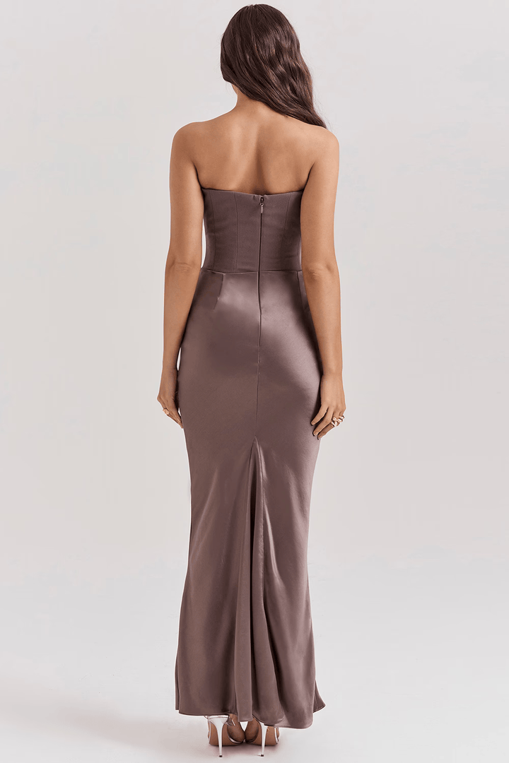 Sophisticated women's strapless evening wear, a glamorous choice for special events.