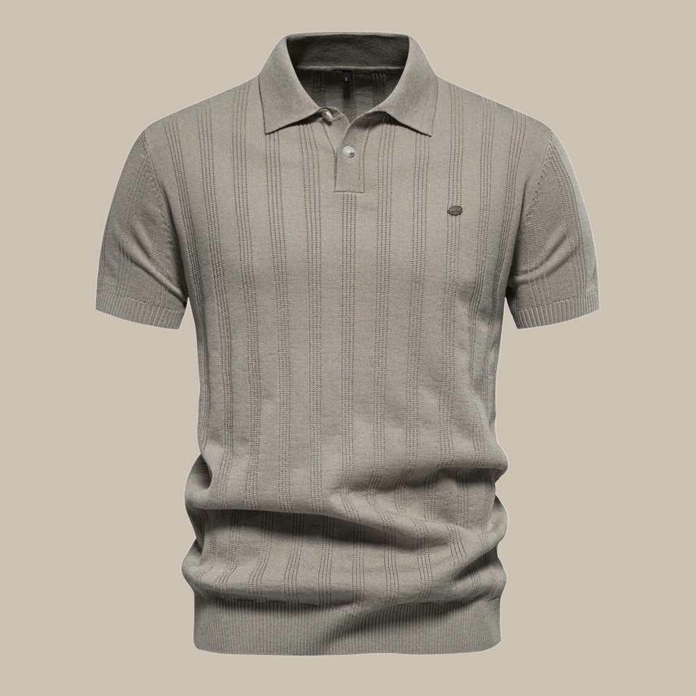 Comfortable khaki knit polo shirt for men. Short sleeve, smart-casual top, ideal for versatile everyday style.