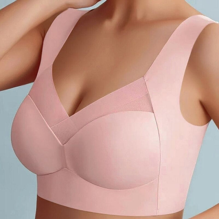 Elegant women's seamless comfort bra, wireless with soft push-up effect, for smooth, supported everyday wear.