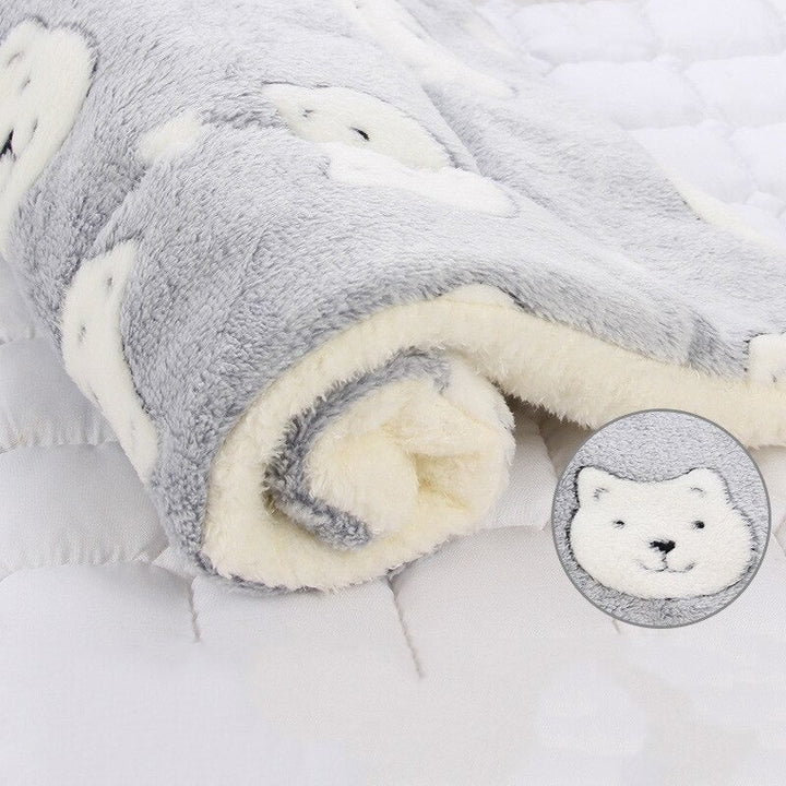 Super soft plush calming pet blanket for dogs & cats. Provides a cozy, comfortable space for anxiety relief.
