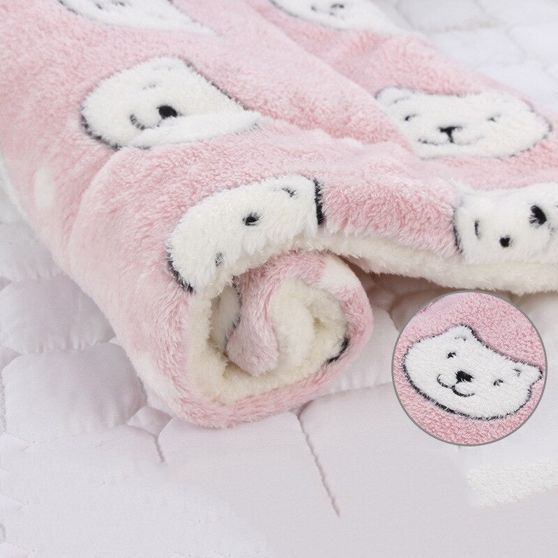 Machine washable Plush Pet Calming Cloud Blanket. Ultimate comfort & anxiety relief for all pets.