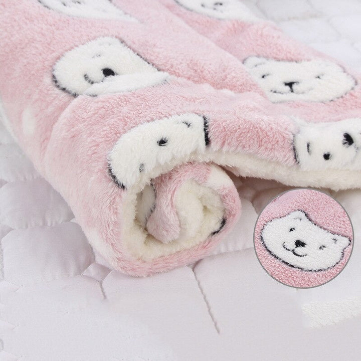 Machine washable Plush Pet Calming Cloud Blanket. Ultimate comfort & anxiety relief for all pets.