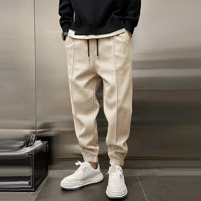 Durable men's relaxed fit casual pants, providing comfort and style for active everyday wear.