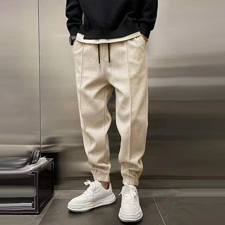 Durable men's relaxed fit casual pants, providing comfort and style for active everyday wear.