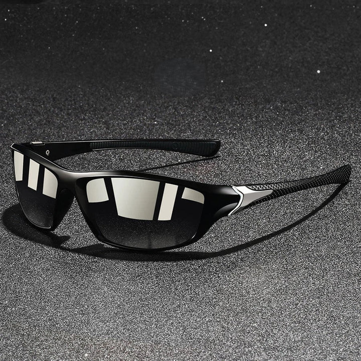 Optimal eye protection: polarised unisex sunglasses with UV400, designed for comfort & clarity, day & night.