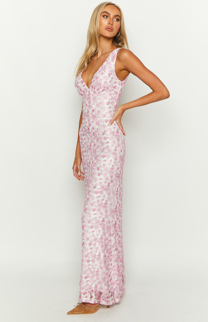 Women's elegant floral sleeveless wedding dress, a beautiful pink maxi for special events.