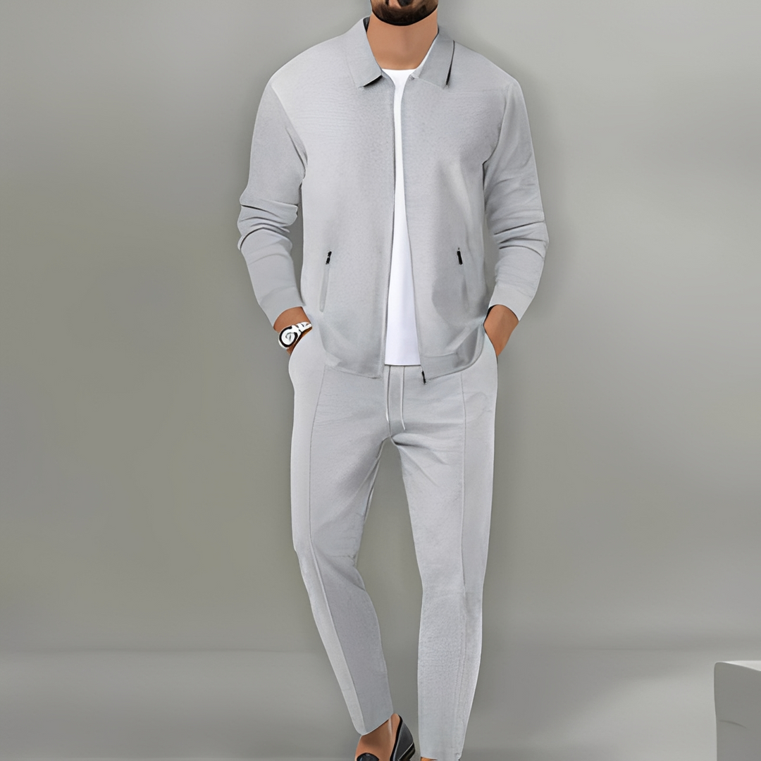 Men's zip-up jacket & tracksuit set for year-round wear. Ideal casual, active, or loungewear ensemble.