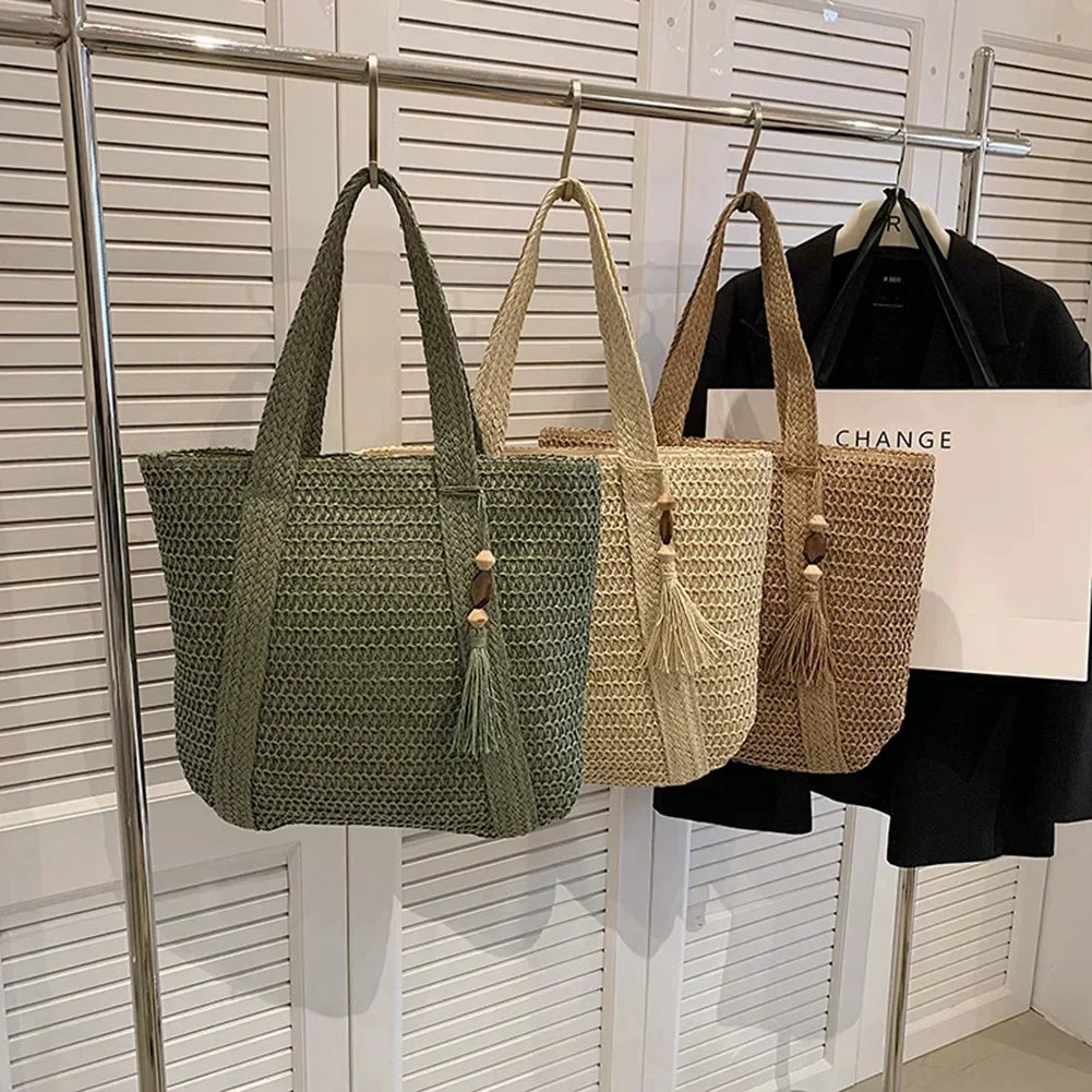 Elegant natural straw tote bag, a versatile summer accessory for women. Perfect casual woven beach bag.