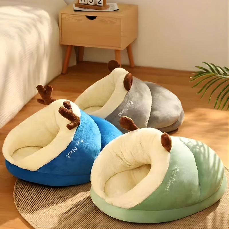 Soft plush cave pet bed for cats & small dogs, offering cozy comfort & anxiety relief.