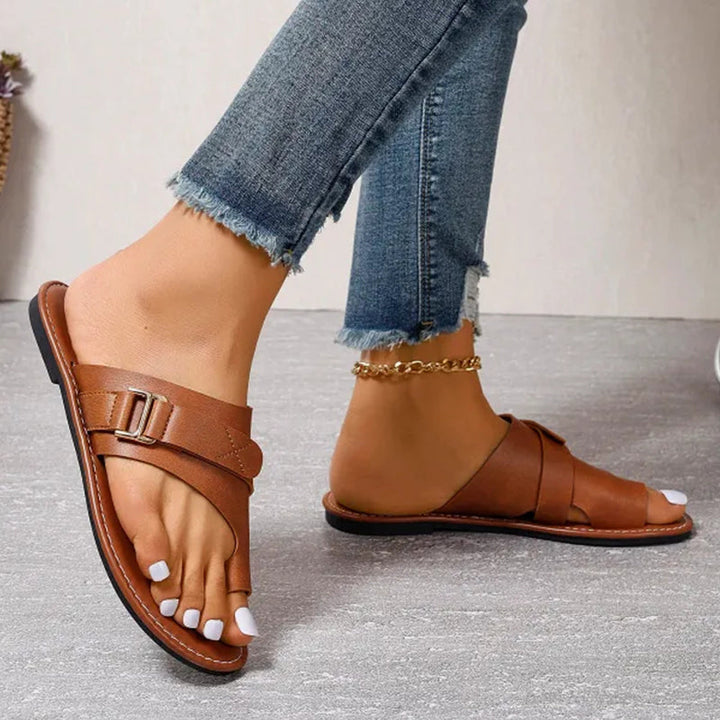 Elegant women's orthopedic sandals, luxury comfort with arch support, ideal for summer walking.