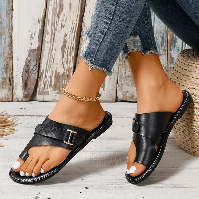 Women's orthopedic walking sandals, featuring advanced arch support for ultimate foot comfort.