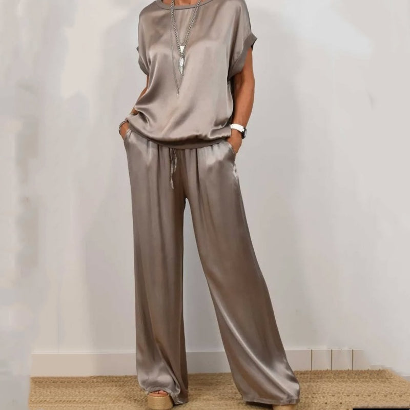Women's elegant two-piece loungewear, soft and stylish for relaxed casual wear.