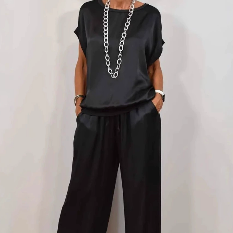 Stylish women's two-piece set, soft fabric ideal for loungewear or casual fashion.