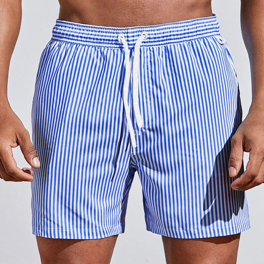 Men's stylish summer shorts, combining comfort and versatility for everyday casual wear. Relaxed fit for warm days.