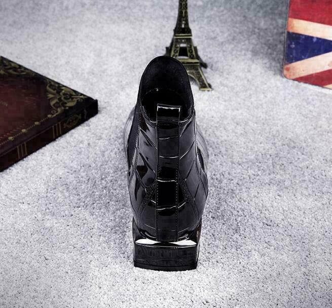 Black women's comfort boots, perfect for everyday wear with supportive design and stylish, durable construction.