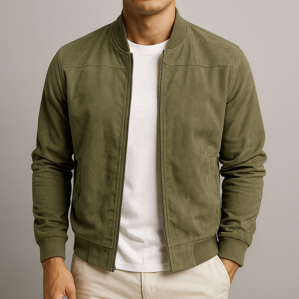 Man in a stylish lightweight summer jacket. Modern fit, perfect for casual spring days & comfortable everyday wear.