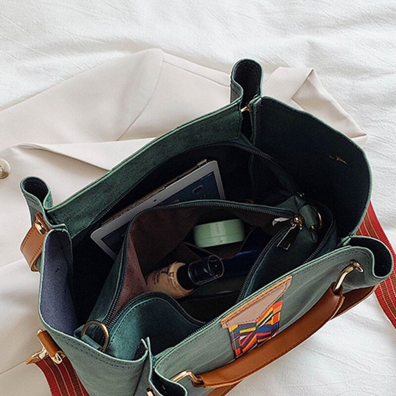 Chic women's PU leather handbag, a versatile daily carry shoulder bag.