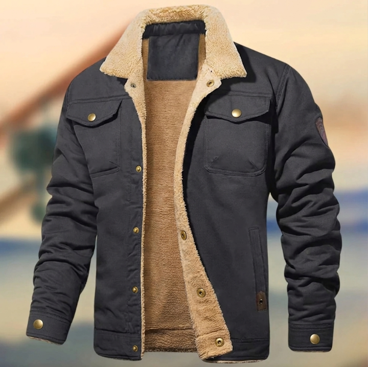 Warm men's plush collar casual jacket for autumn/winter, featuring button-down front & comfortable fit.