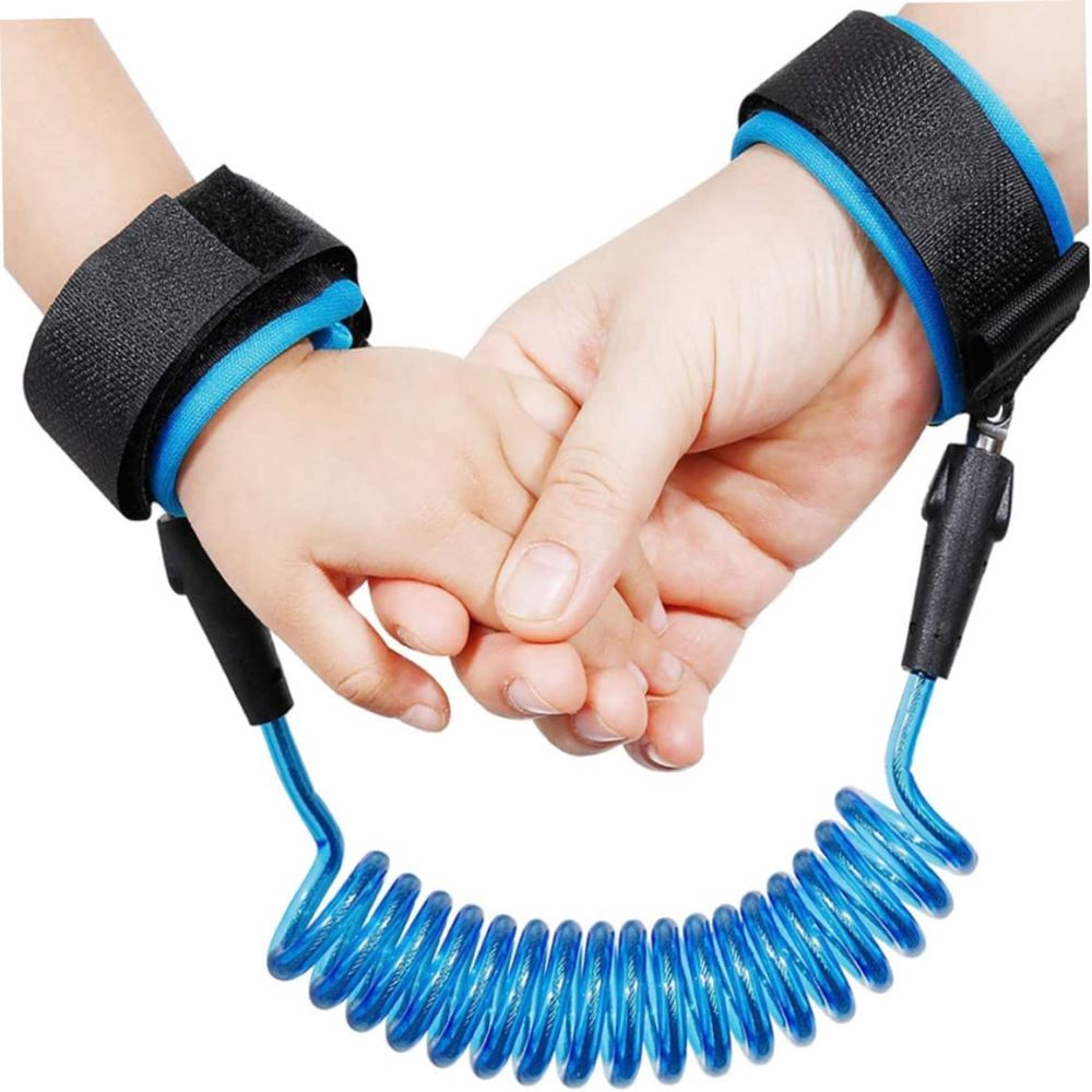 Secure anti-lost wrist link for kids, a durable child safety tether ensuring toddlers stay close in busy places.