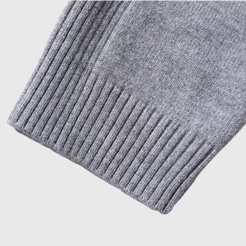 Versatile men's turtleneck, designed for timeless comfort in winter fashion.