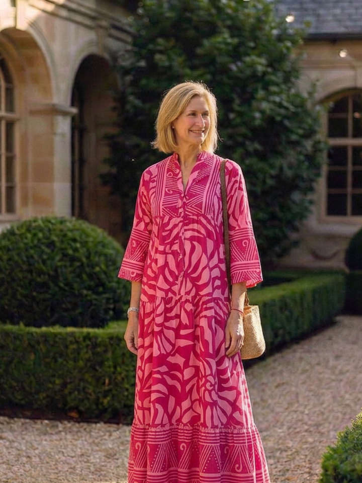 Effortless women's button-front midi dress. Comfortable, stylish, & versatile for everyday fashion.