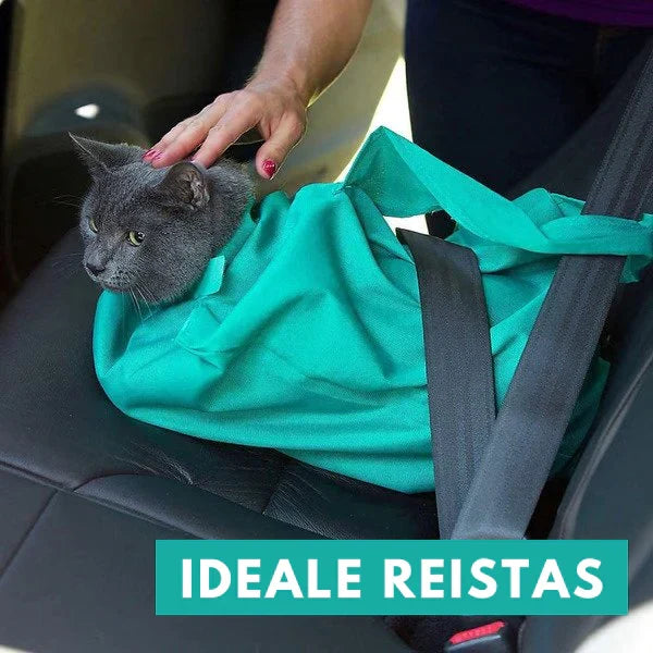 Comfort Travel 2-pack cat carrier bags, providing secure, well-ventilated space for your feline's journeys.