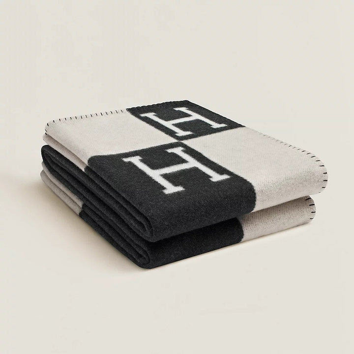 Ultra soft wool cashmere throw blanket for luxurious comfort. Ideal for home decor.