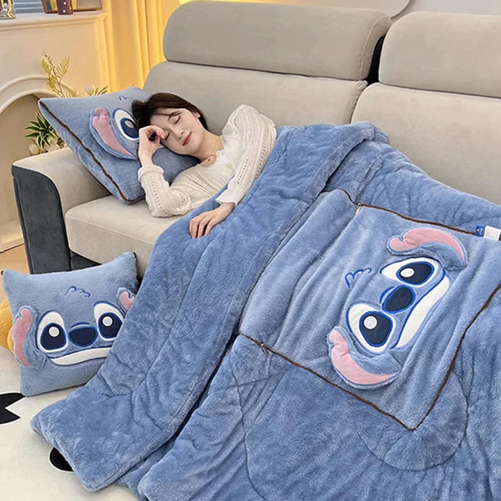 Warm and fluffy blanket & cushion set, enhancing your living room with a touch of plush home decor.