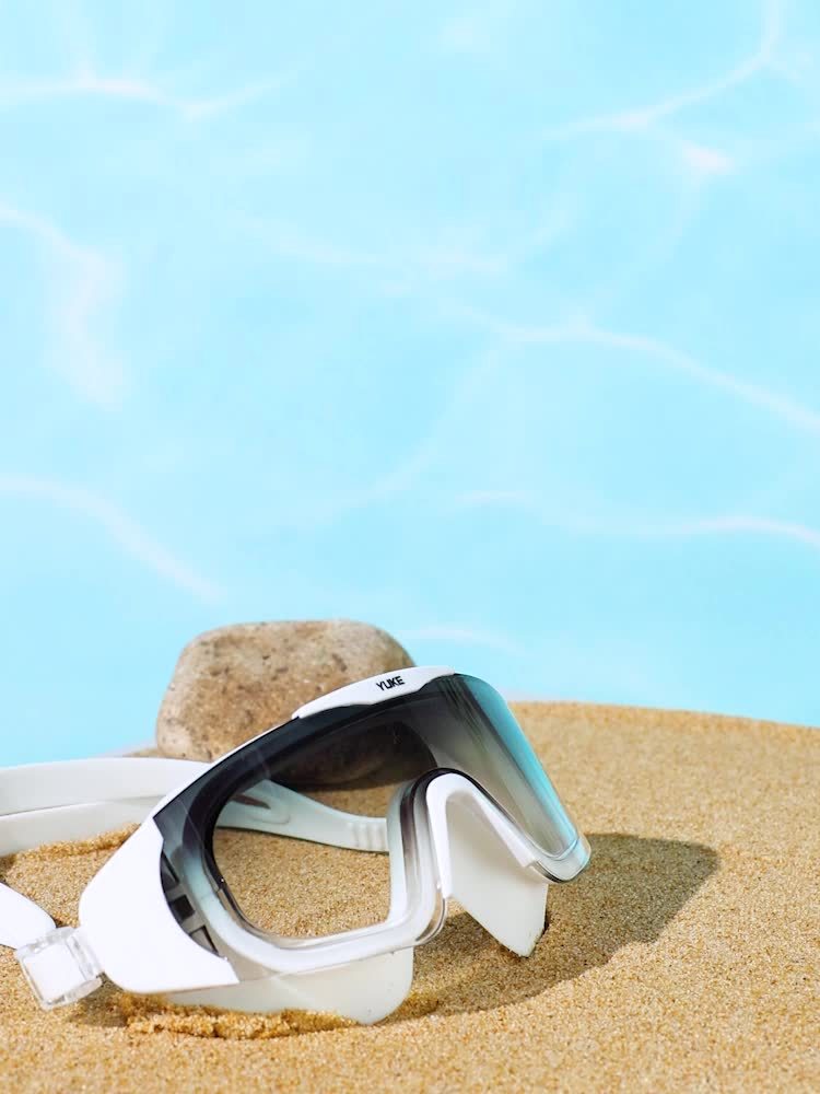 Durable waterproof swimming goggles with anti-fog protection for crystal clear, uninterrupted vision. Unisex.