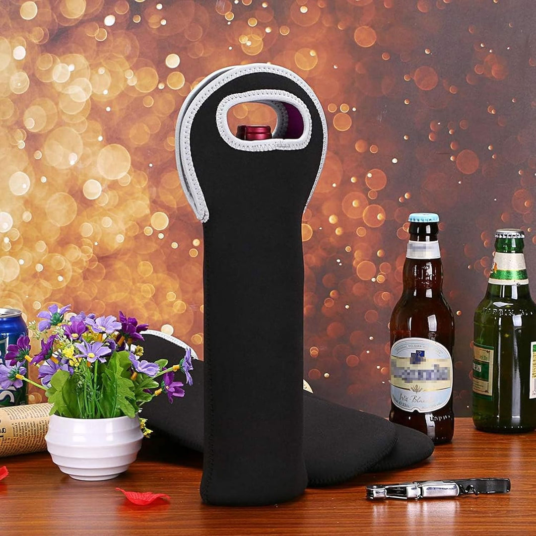 Travel cooler: dual bottle insulated wine carrier, ideal for picnics.