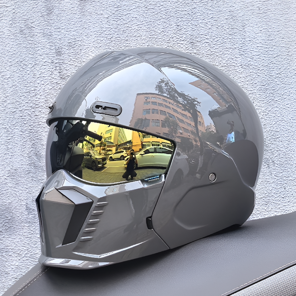 Stylish vintage pilot full face motorcycle helmet. Unisex design, DOT/ECE certified for ultimate biker safety.