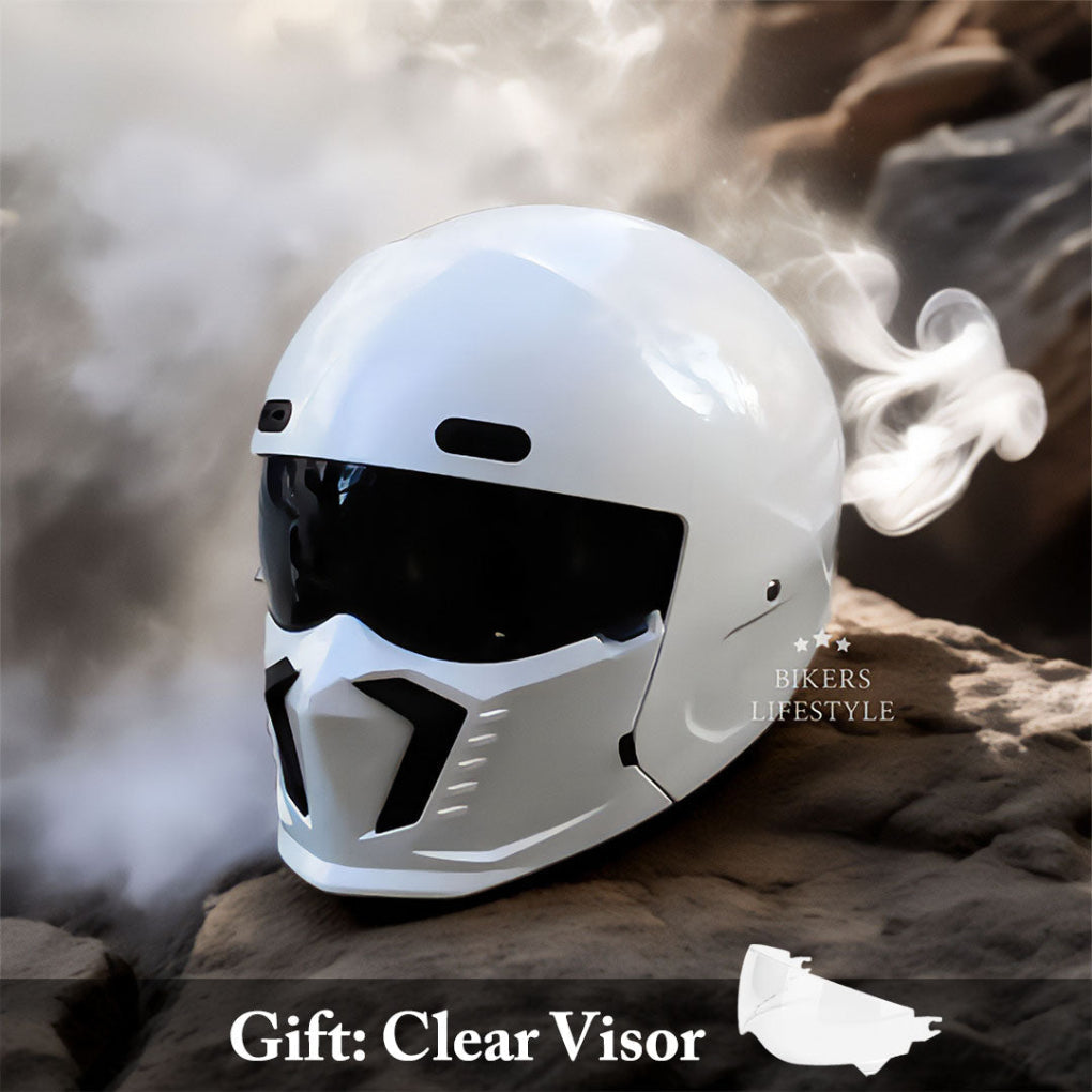 Unisex touring/commuter full face pilot helmet. Vintage design, DOT & ECE certified for safety.