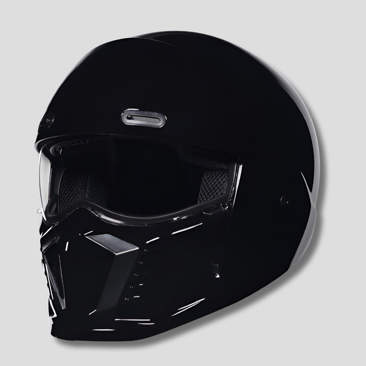 DOT approved retro full face motorcycle helmet ensures safety. Classic pilot design for comfortable rides.