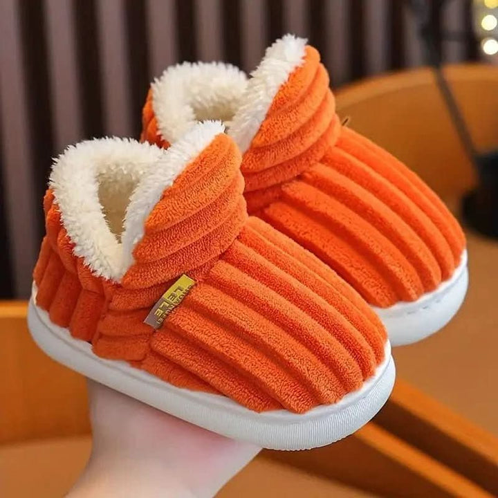 Cozy unisex thermal house shoes, anti-slip for safe indoor comfort.