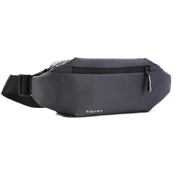 Hands-free water-resistant waist bag, great for hiking, running, or daily travel.