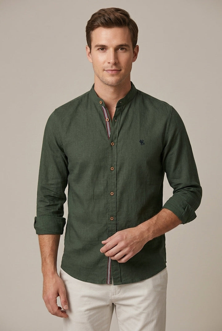 Stylish men's relaxed fit short sleeve stand collar shirt. Breathable button-up for smart casual summer.