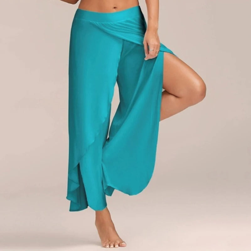 Premium Amarae women's high-waist activewear, comfortable yoga pants designed for ultimate performance & style.