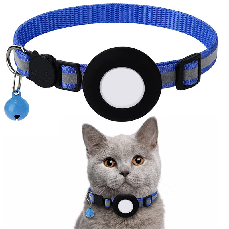 Durable & adjustable cat AirTag collar with reflective safety stripes. Essential pet tracker for feline security.