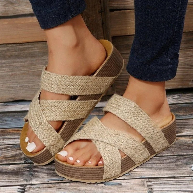 Walkable women's retro summer sandals, featuring orthopedic arch support & cushioned comfort for all-day wear.