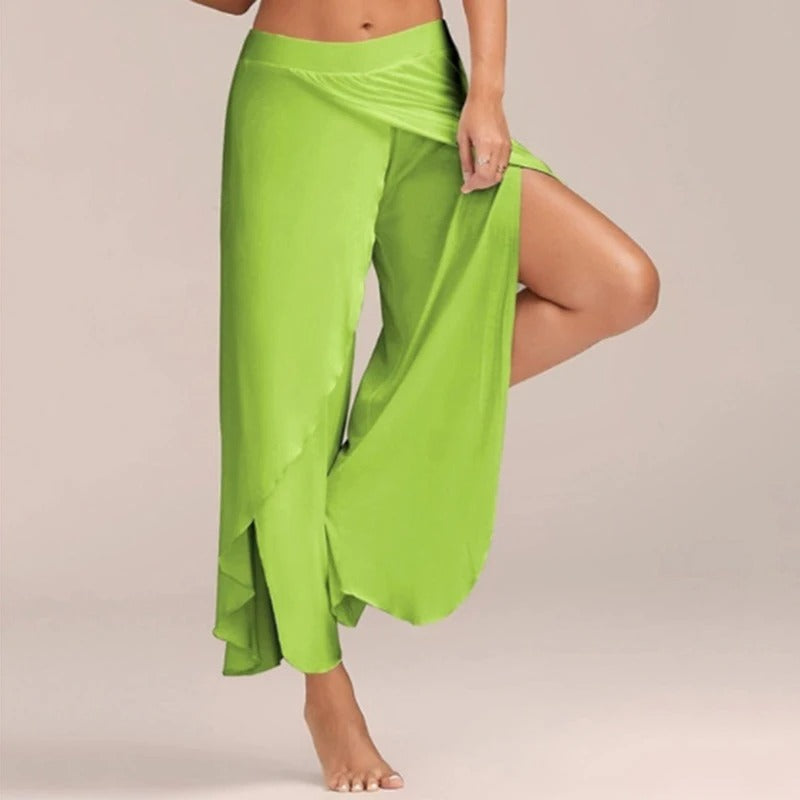 Amarae high-waist workout leggings, offering superior comfort & flexibility for women's yoga and active lifestyles.