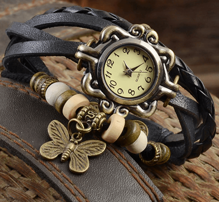 Elegant women's vintage floral quartz watch, a stylish bracelet accessory perfect for fashion.