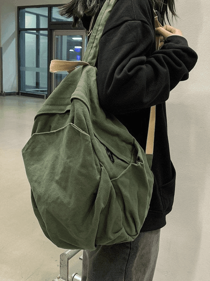 Red unisex vintage wash school bag, durable canvas for daily use and student essentials.