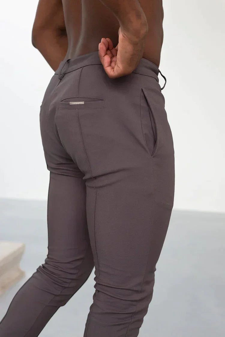 Refined gray slim-fit men's trousers, perfect for achieving a sophisticated and modern elegant look.