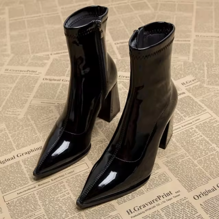 Fashionable women's pointed toe ankle boots, chic design with a comfortable block heel and practical side zipper. All-season.
