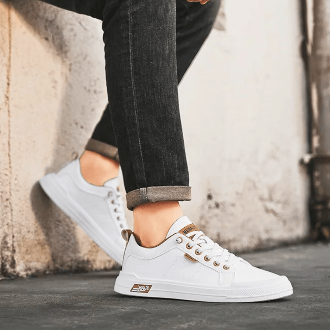 Comfortable men's walking shoes, premium everyday sneakers with a stylish low-top design.
