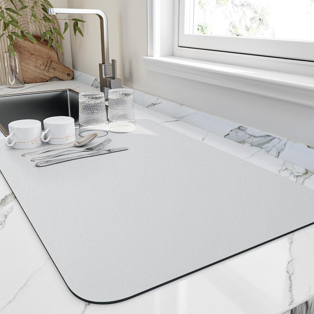 Diatomaceous fast-drying kitchen mat. Ultra absorbent draining mat keeps countertops dry & clean, no more puddles.