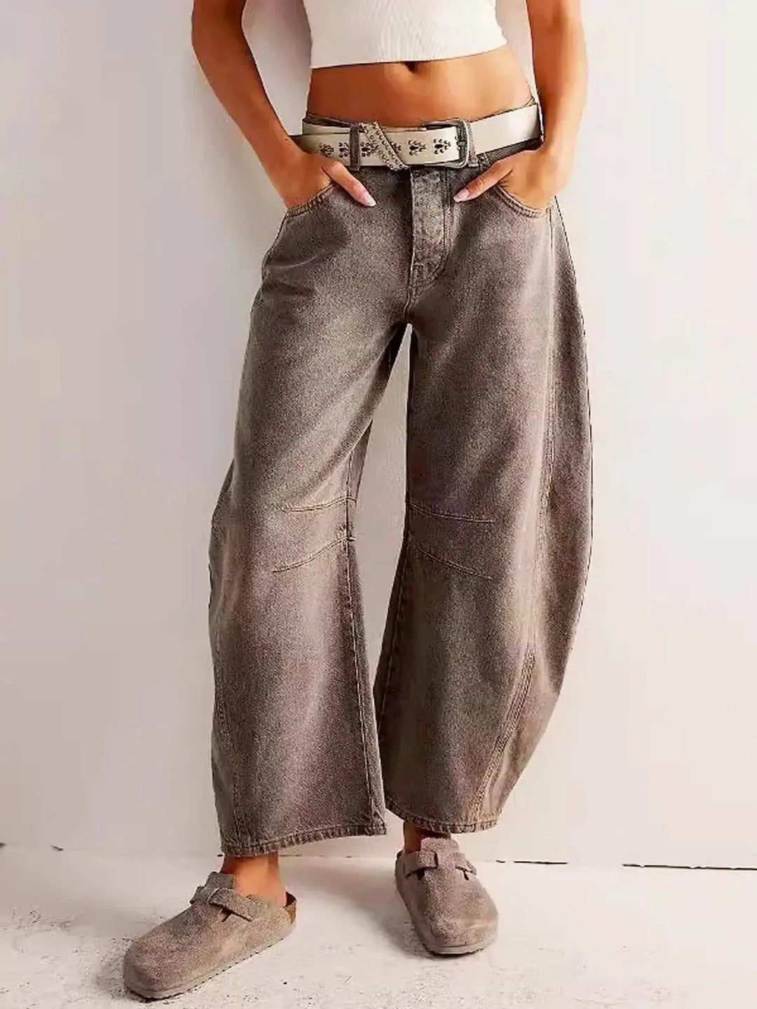 Stylish women's wide-leg leopard print jeans, high-waisted for casual or statement fashion.