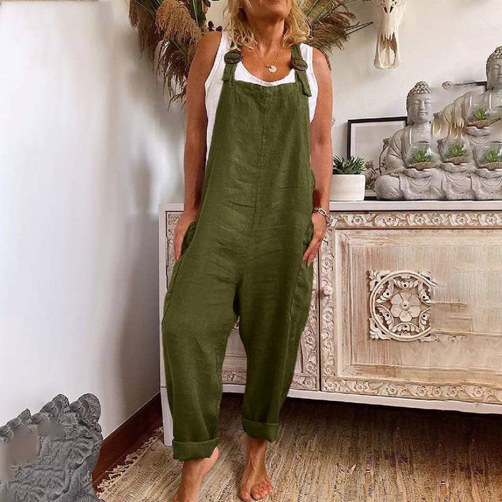 Stylish women's wide-leg overalls featuring adjustable shoulder buckles, practical pockets, perfect for comfortable, everyday wear.