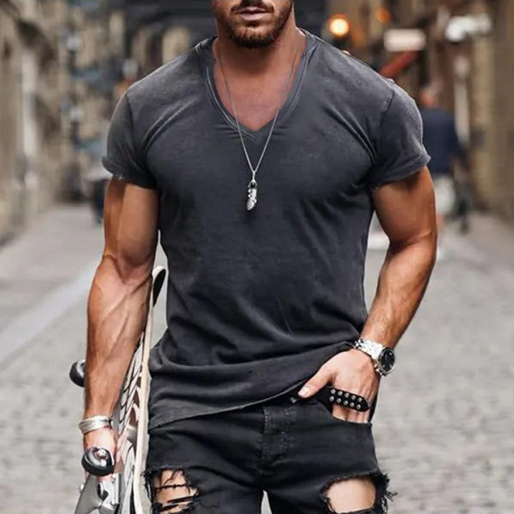 Comfortable men's t-shirt, perfect for summer. This lightweight, short sleeve top is ideal for casual apparel.