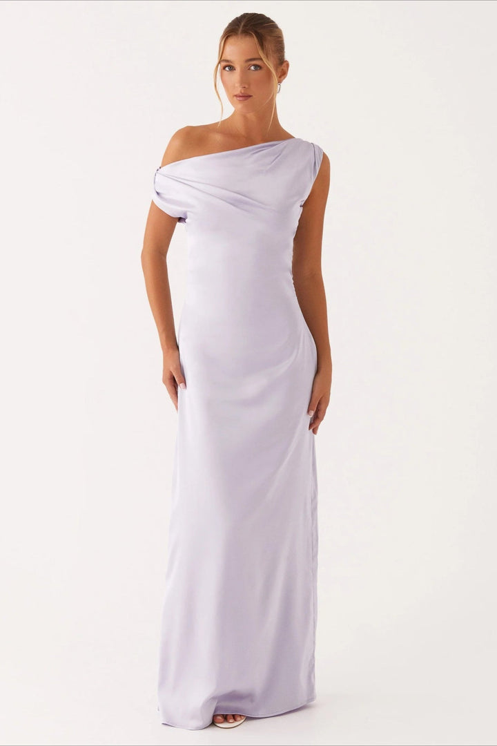 Women's sheath maxi dress, elegant one-shoulder, high-waist, and asymmetric design for parties.